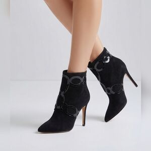 Black Pointed Toe Ankle Boots